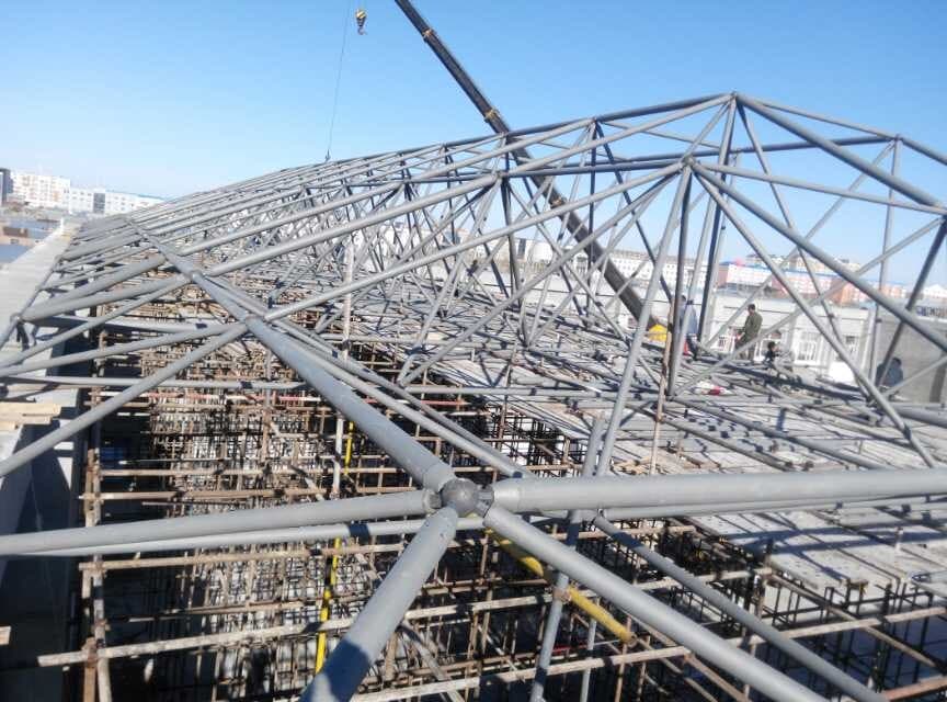 丰县商贸城屋顶网架工程